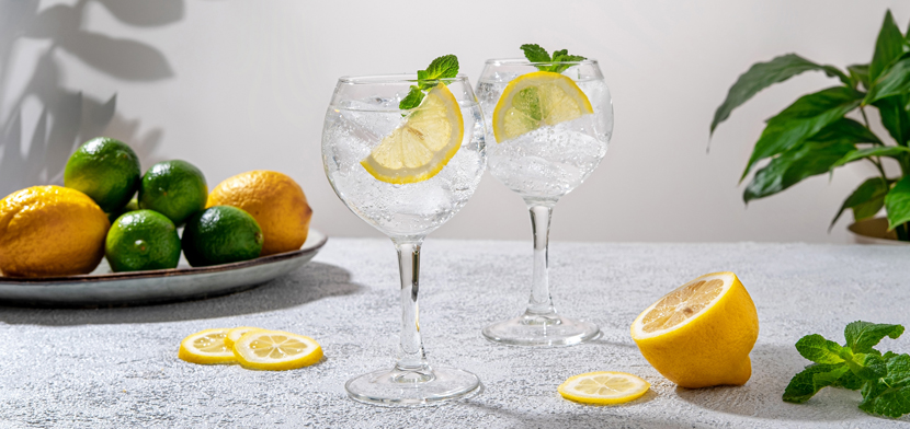 Gin With Lemon