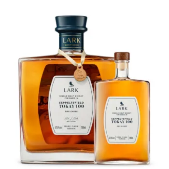 Picture of Lark Rare Cask Tokay 1922 700ml +  100ml